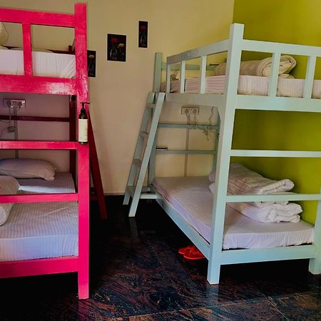 Xtsy Travellers Hostel Shillong Exterior photo