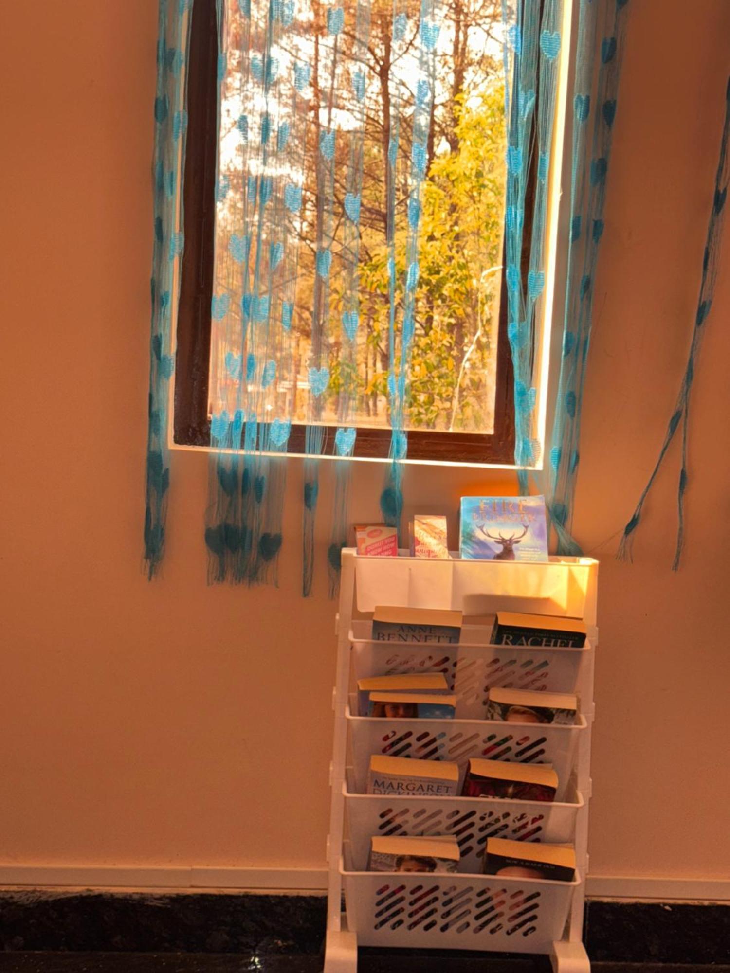 Xtsy Travellers Hostel Shillong Exterior photo