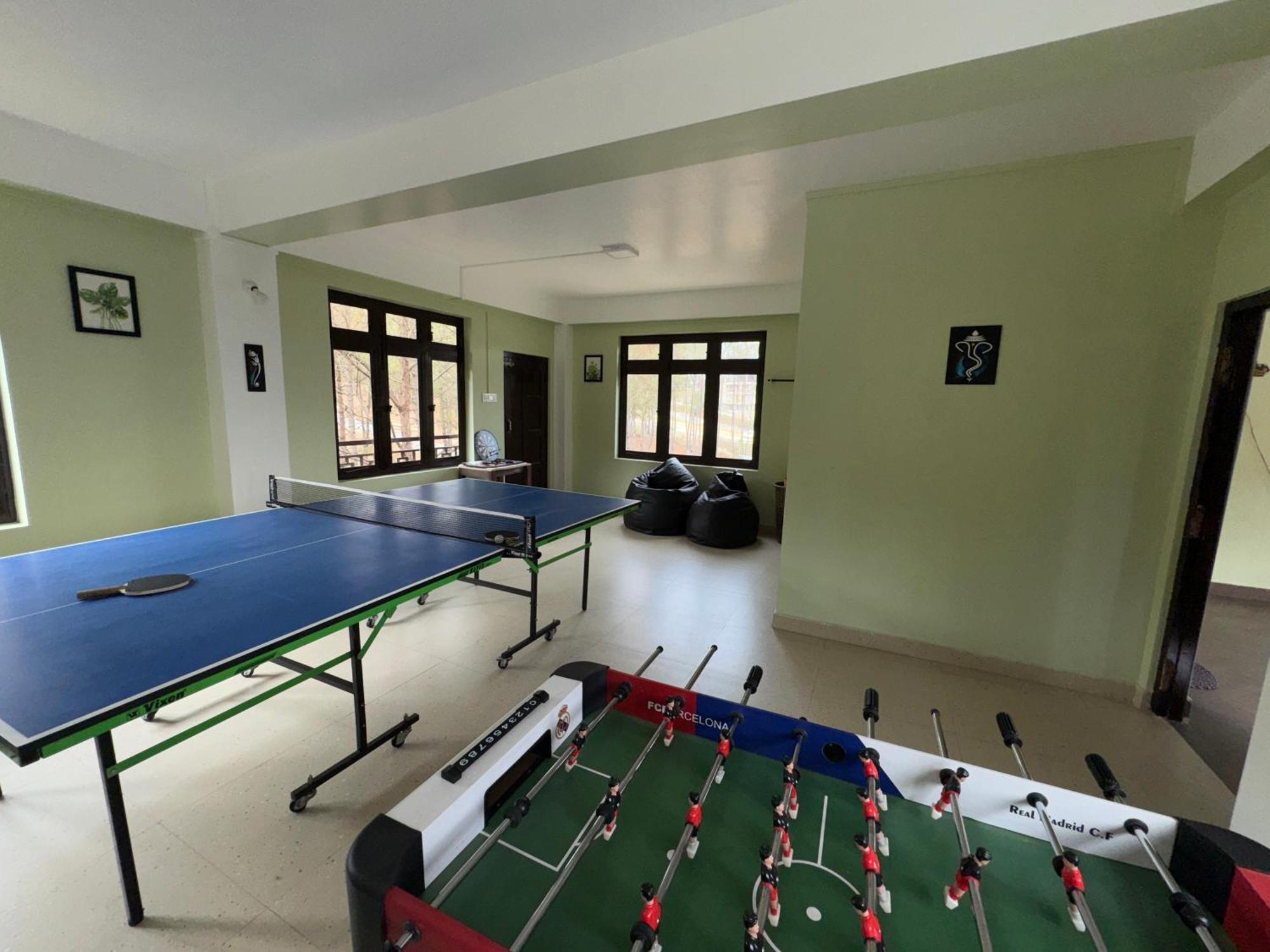 Xtsy Travellers Hostel Shillong Exterior photo